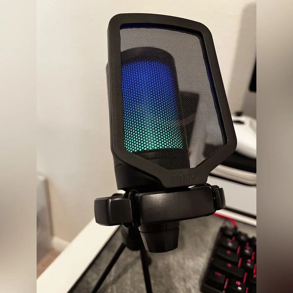 Fifine black gaming microphone